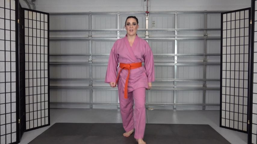 WHITNEY'S KICKING CLASS - September 03, 2023