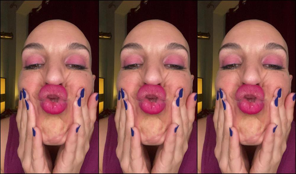 Emprexkala Stretching My Face
