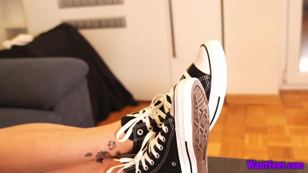 WantFeet - Goddess In Converse Sneakers - Tall Goddess - Hd Mp4