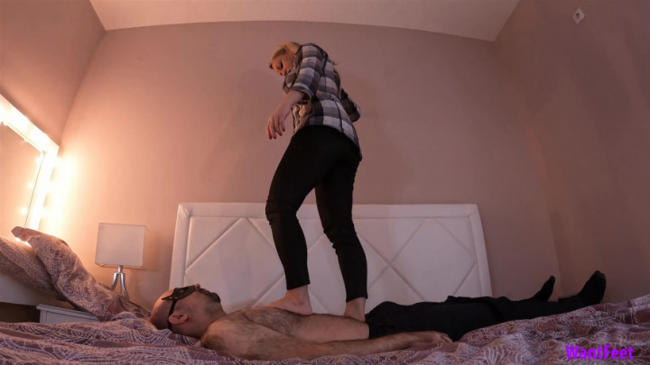 Demi Loves Trampling HD - December 01, 2021