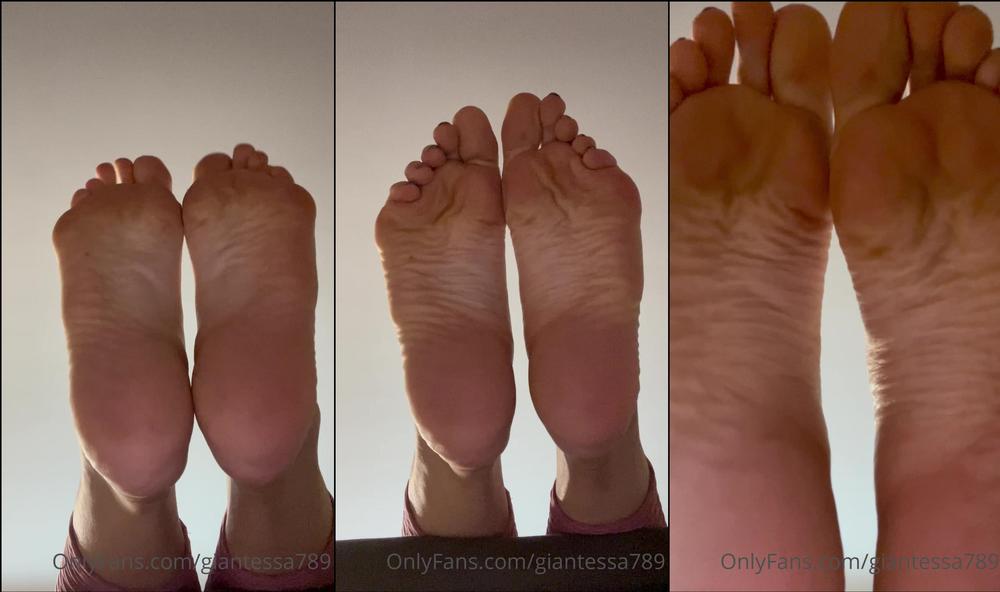 giantessa789 14 09 2021 2220573289 One canât relax, constantly having tiny creeps staring at my feet ââï¸ Smo