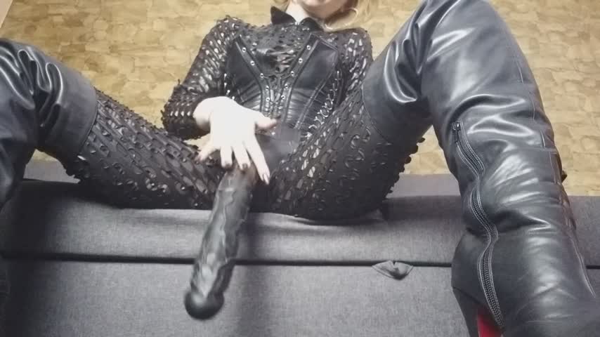 Eat my 31 cm black Cock - January 06, 2019