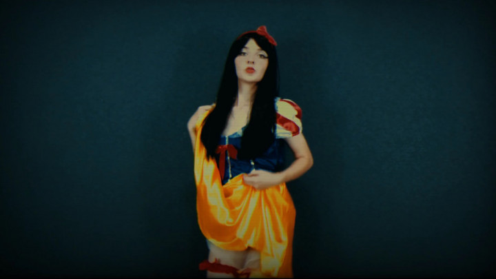 Snow White cosplay - Dance and Fun - Jul 10, 2021
