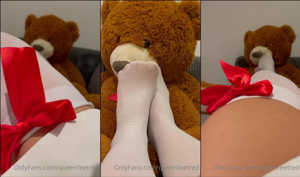 queenfeetred 01 02 2022 2348639715