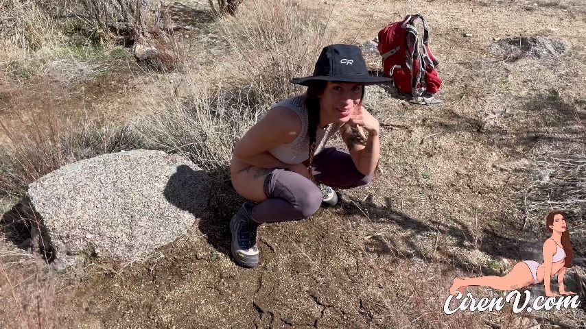 Ciren Verde Girl Hiking Has To Gobut Where