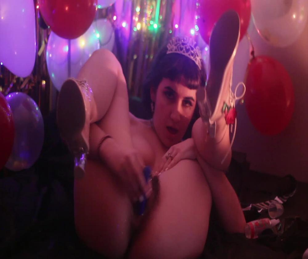 Dominatrixvera Birthday Cum With My Fav Toy