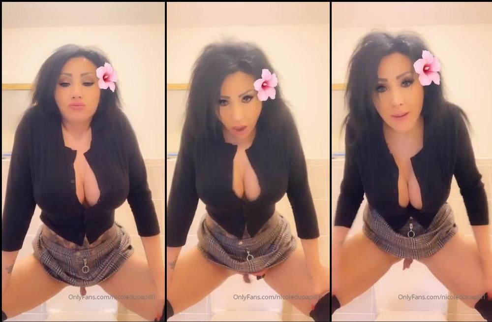 nicoledupapill1 01 12 2019 96142897 A girl just has to go sometimes