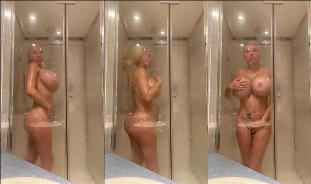 amanda_lovelie 01 08 2020 627171672 Getting all steamed up in the shower, cum and lather me up and get wet together 