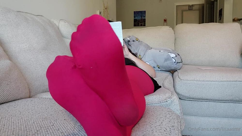 lisaasmr 01 04 2022 2411513970 pantyhose feet rubbing asmr
