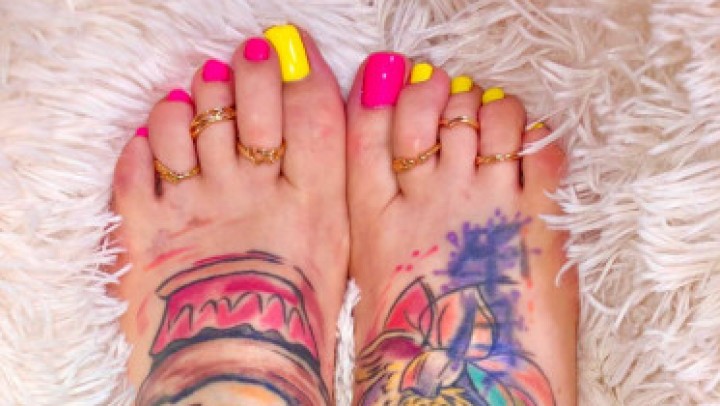 Foot Fetish Cat Purr - July 11, 2023