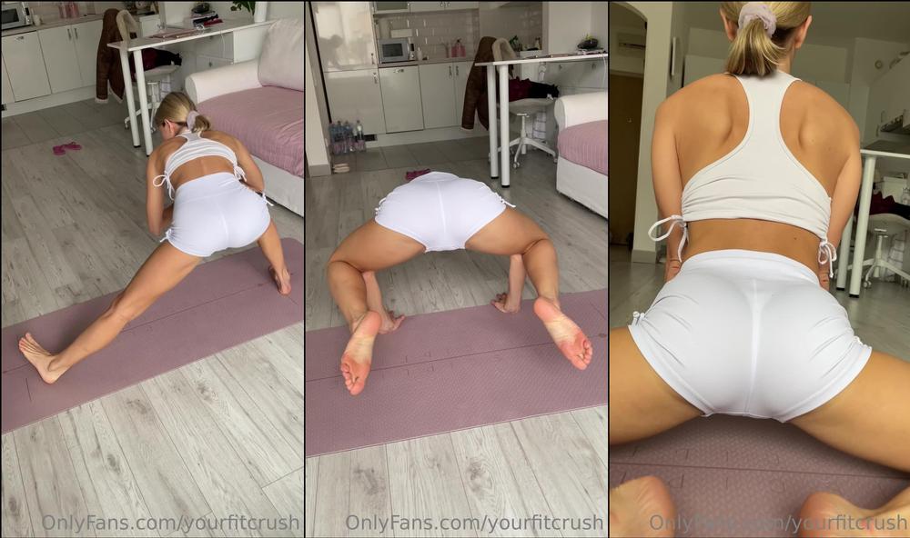 yourfitcrush 30 10 2022 2660434936 Sexy yoga ââï¸ at home