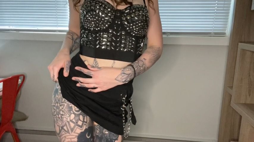 Miniskirt Tease