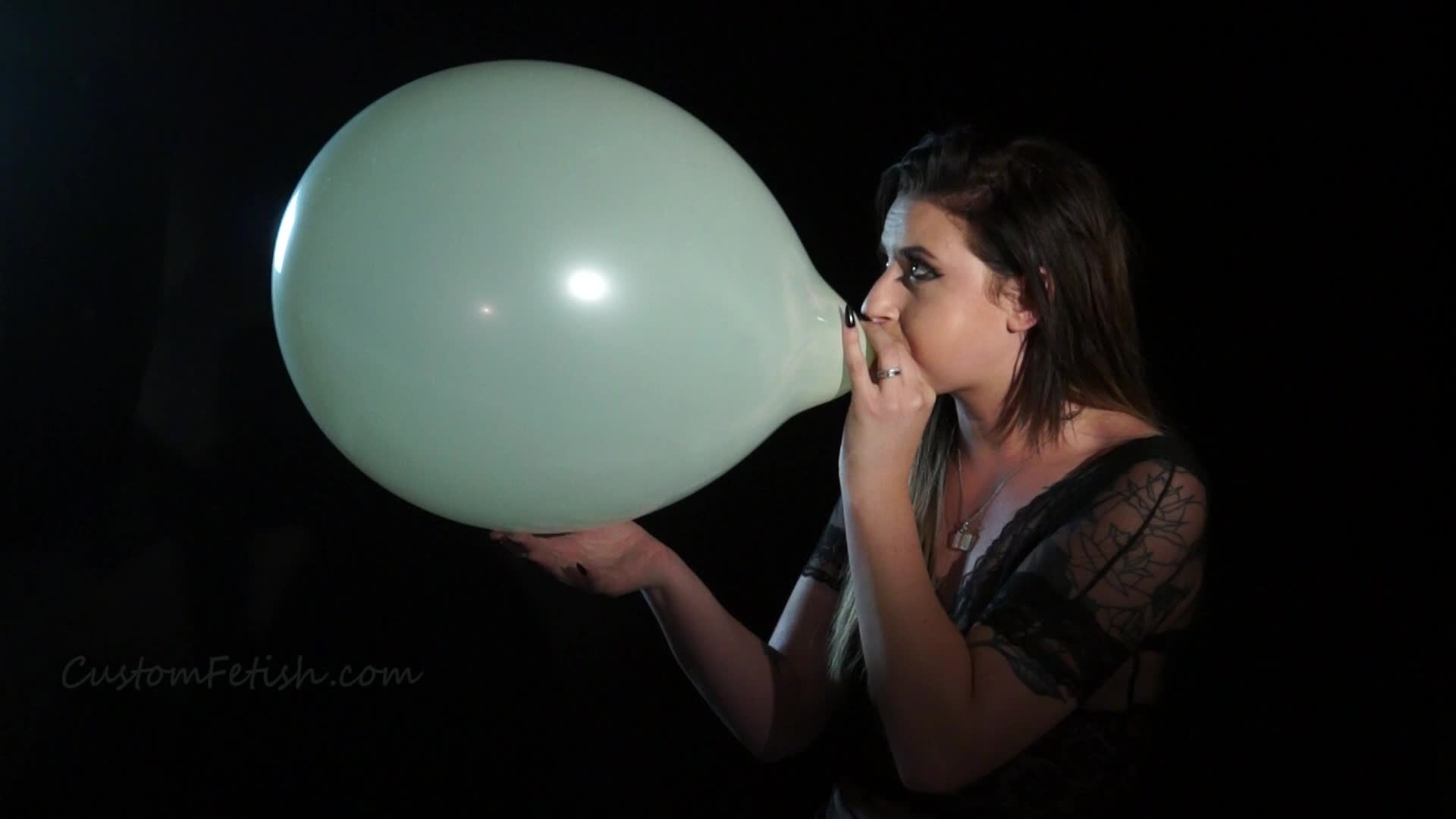 Molly's 2 Balloon Blow to Pop