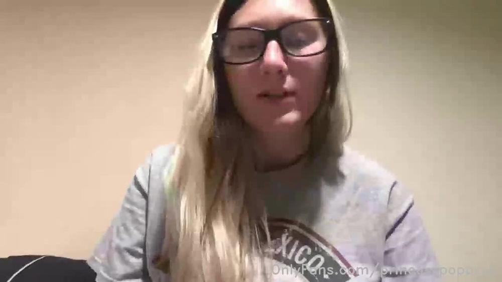 princesspoppyxo 15 10 2020 140077847 stream started at 10 15 2020 03 52 am watch this