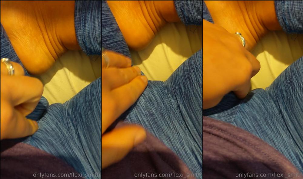 get.flexi 08 02 2019 21843501 Doing homework in my yoga pants and no panties and just can't stop playing with my pussy 