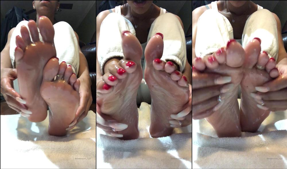 theemisses 1221 07 03 2020 170420014 did you miss these oily soles .toes