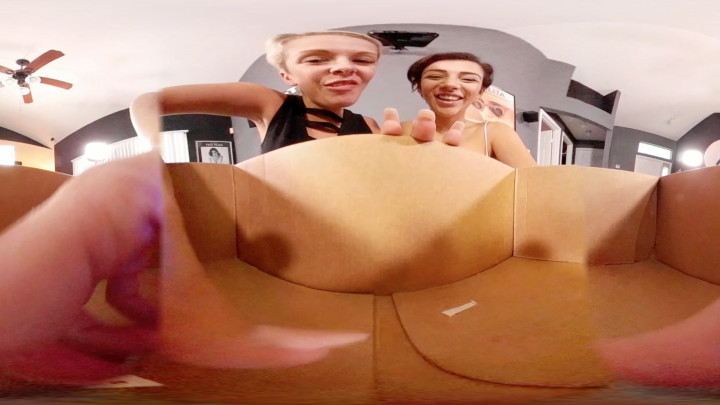VR360* Giantesses Make You Tiny BF
