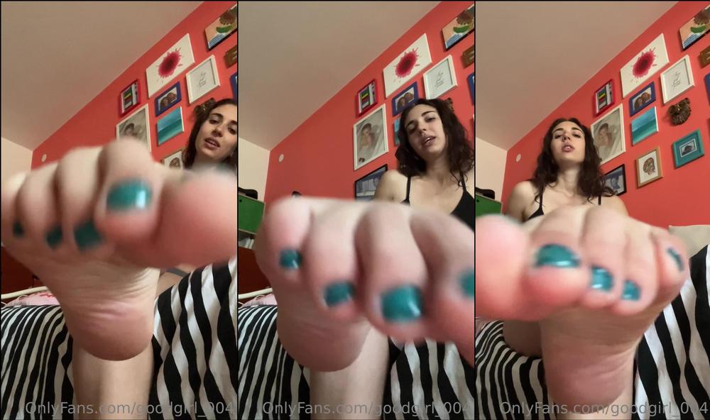 goodgirl 004 01 06 2023 2891612966 cagnolino sottomesso ai miei piedi