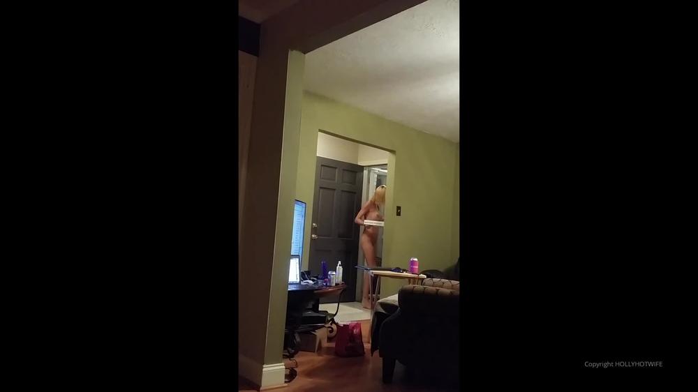 hollyhotwife 02 03 2020 166470420 Throwback Vid Nude Pizza Dare