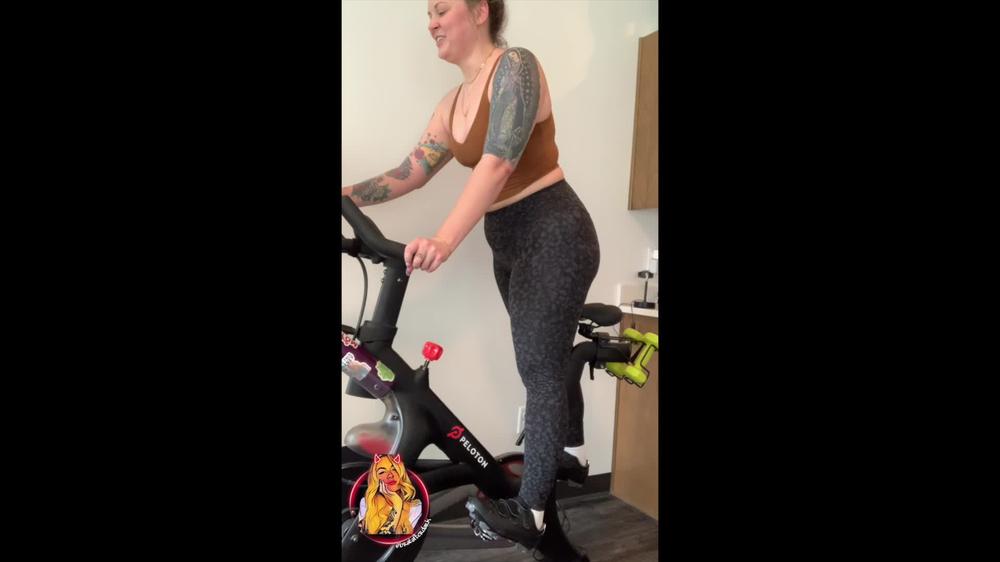bratafterdark - Armpit Simp: Bullied while I workout