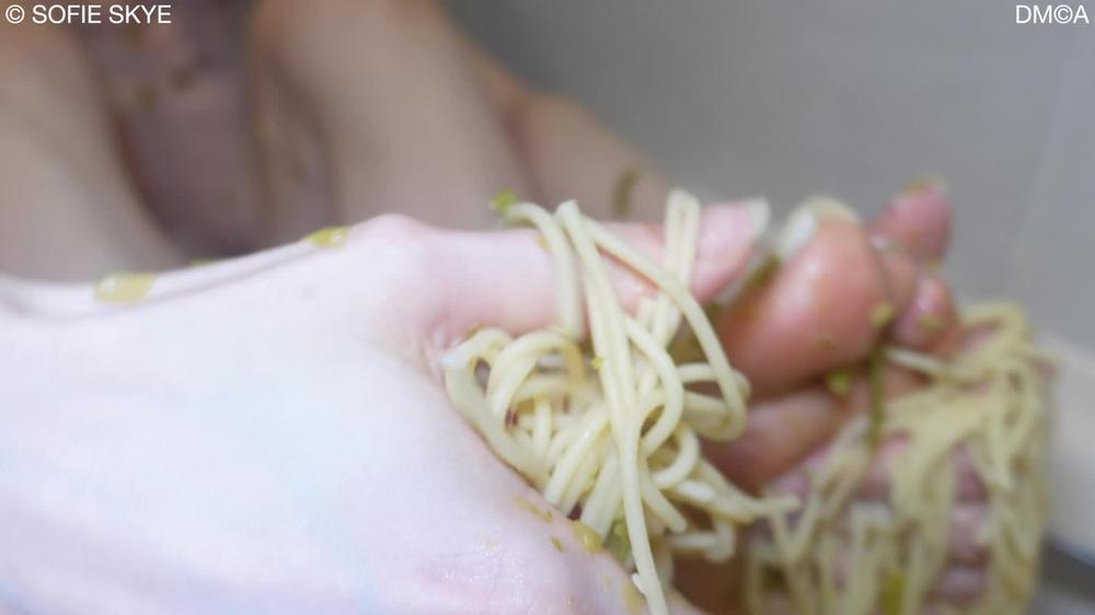 Messy Food Play Spaghetti Beans Chips Hd