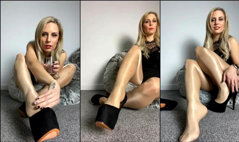 goddesssuzie26 02 02 2022 2350345403 stream started at 02022022 0722 pm chill and stroke