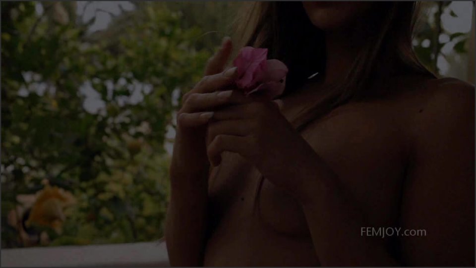 2010-09-12 [Femjoy] Scent Of A Woman