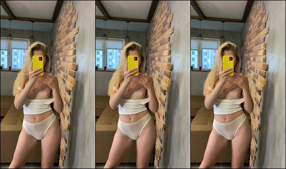 Sexy Girl Flaunts In Front Of The Mirror