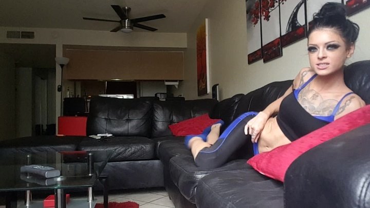 Kimberveilsaz Stripping Out Of Yoga Pants Fingering