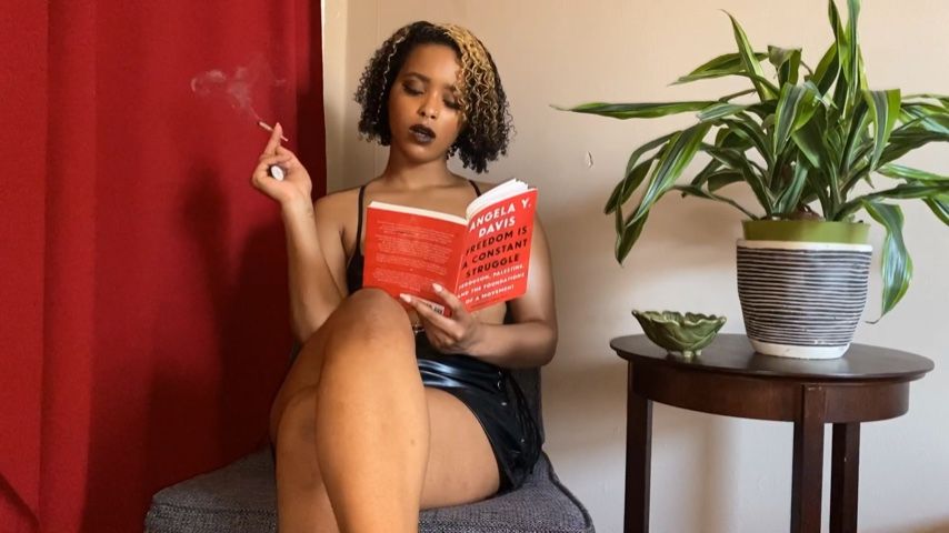 Smoking Goddess Ignores You - December 14, 2020