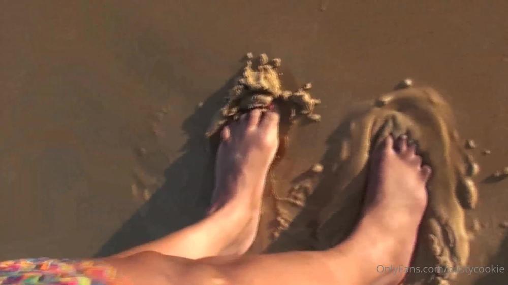 bustycookie 104431077 2021 02 04 feet in the sand part 2