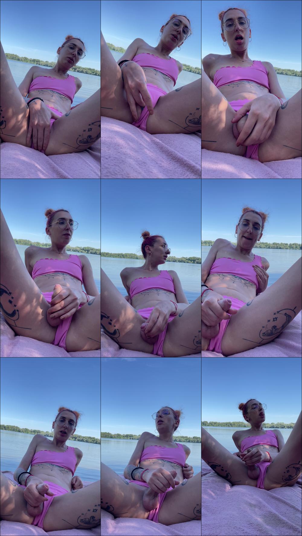 Close-up masturbation outdoor - June 28, 2022
