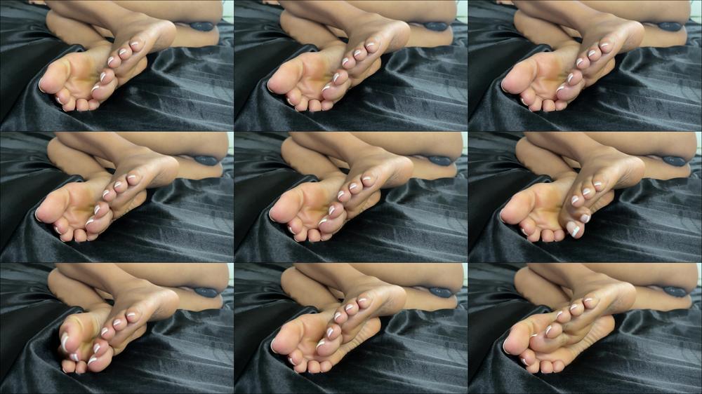 Beautiful Ebony Feet In Bed