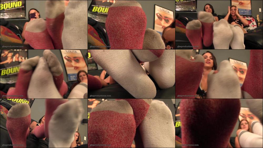 Ivy Secret & Maria Jade: SmellySocks JOI