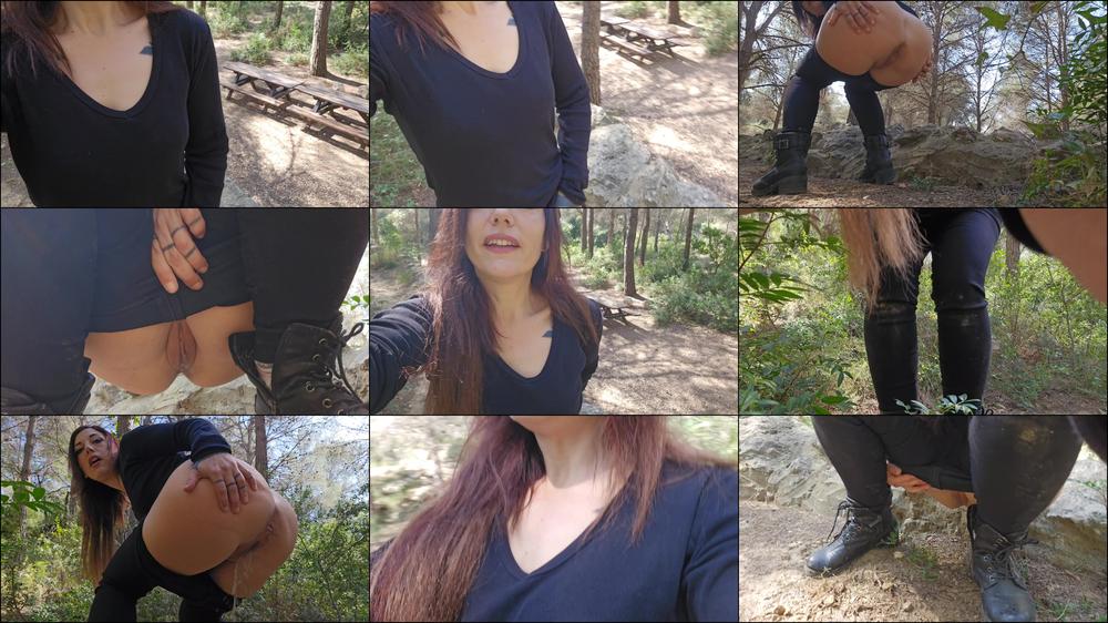 Risky multiple Pissing in a Picnic Area