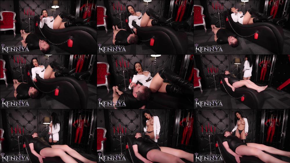Teasing my ashtray in chastity - May 12, 2022