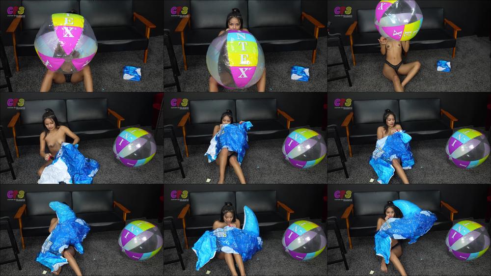 Tenekka Inflates Beachball and Whale