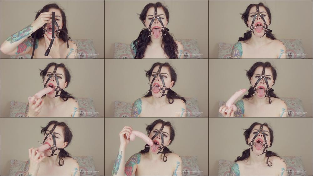 Spidergag try on - Drooling, spit fetish