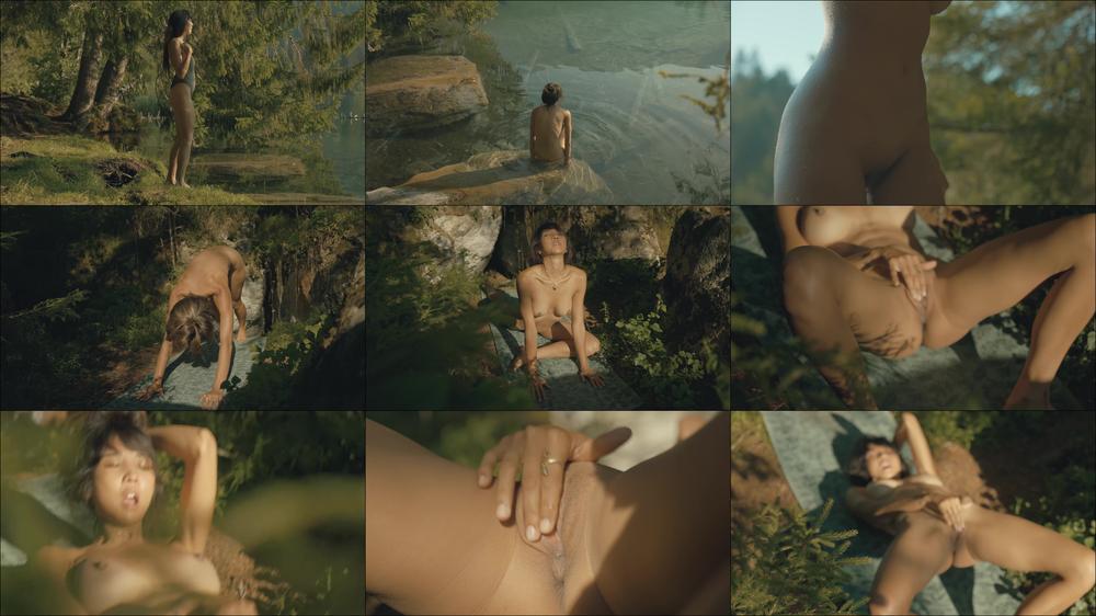 daringKiara - Cinematic Outdoor Yoga Masturbation