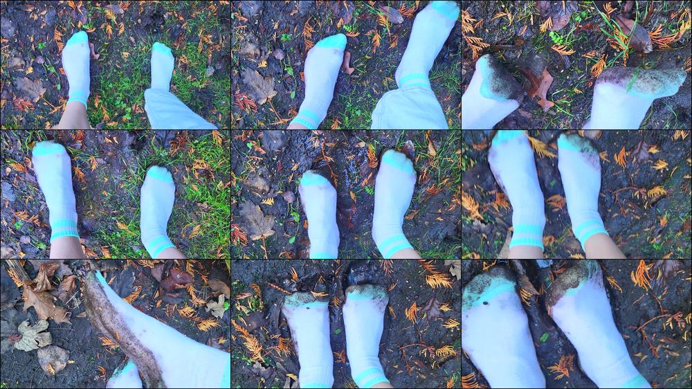 Bare Crew Socks In Mud