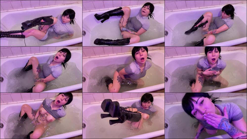 Masturbation While Taking Bath In Boots