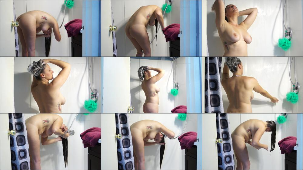 Melanie Hicks Washes Her Hair
