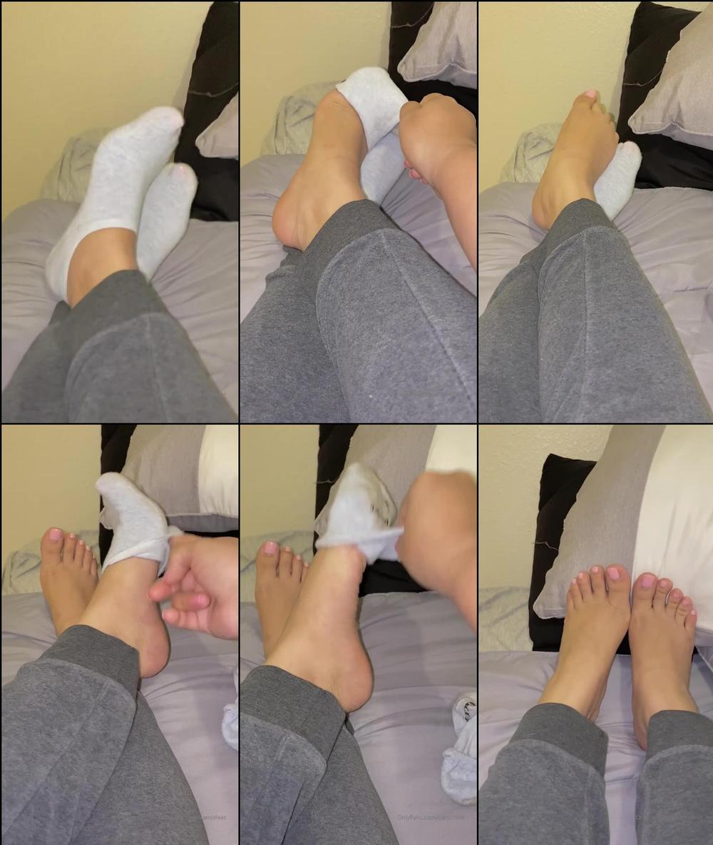 kamixfeet 03 03 2020 166889517 A little sock play  ) Who wants them  