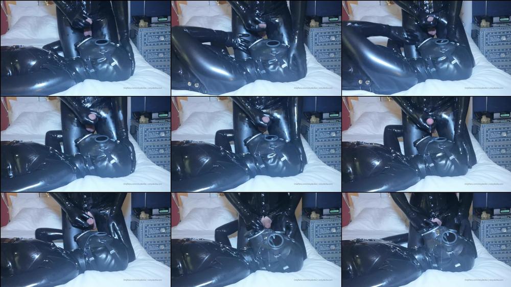 vickydevika 02 08 2019 48368140 Rubber cum shot  Love having cum all over my gas mask 