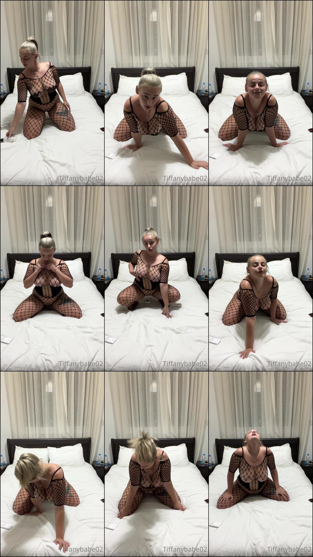 FUCKING MY LARGE CLEAR DILDO XXX