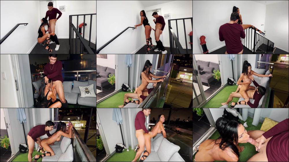 PUBLIC BALCONY EXHIBITION TRAINING WITH FIT MILF