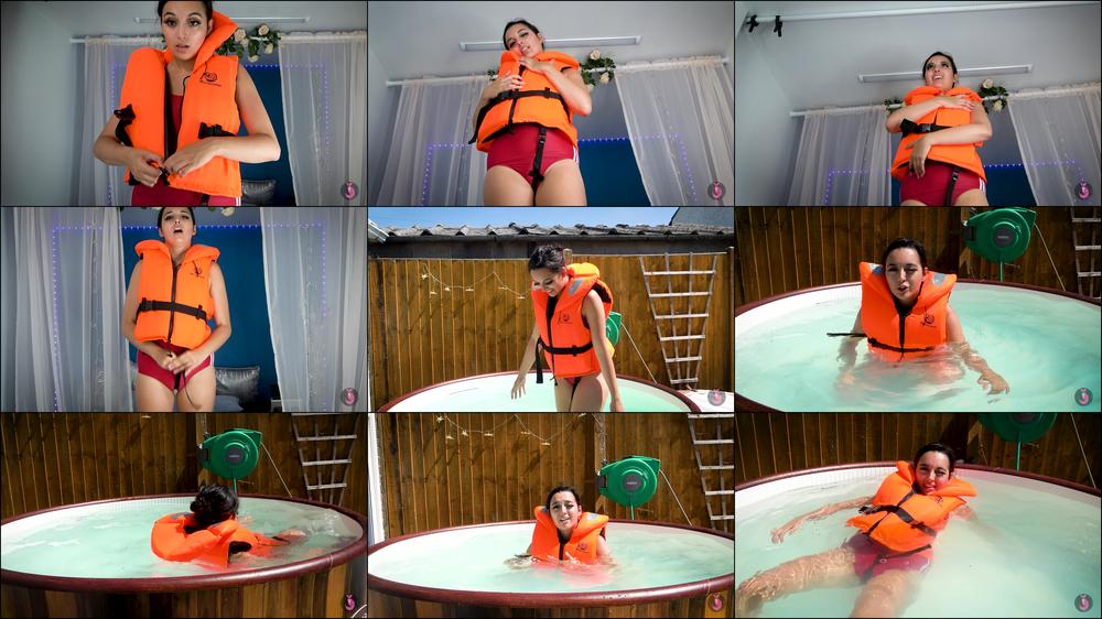 Fucking My Lifejacket In The Hottub