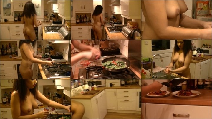 Kaylalouise Naked Cooking Dinner