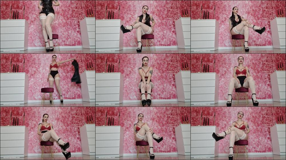 Mesmerized by white stockings - March 17, 2023