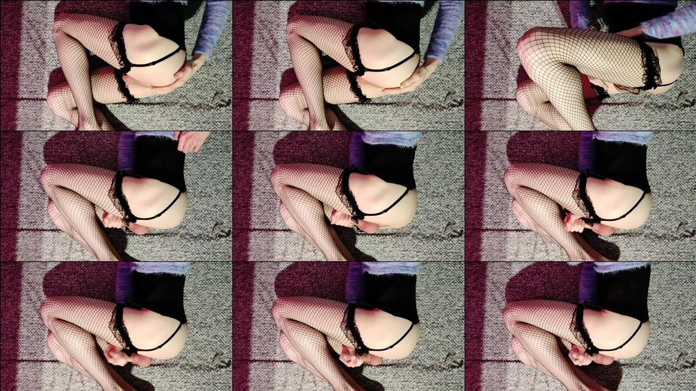 femystrawberry 07 12 2019 100327246 Cumming with cozy rain noise in the background 